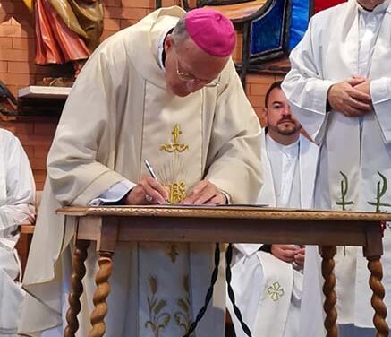 El obispo diocesano firmó las propuestas sinodales